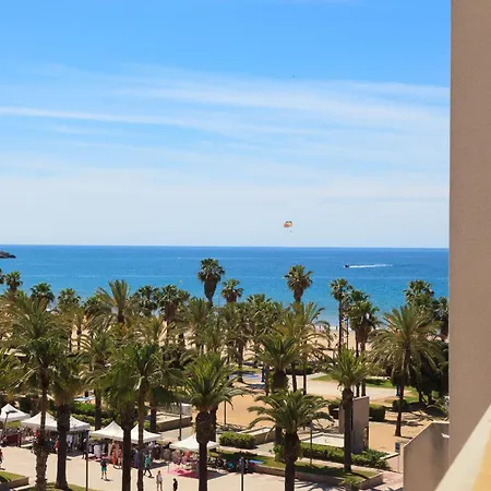 Prime Location Penthouse With Stunning Sea Views *