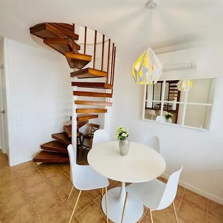Prime Location Penthouse With Stunning Sea Views