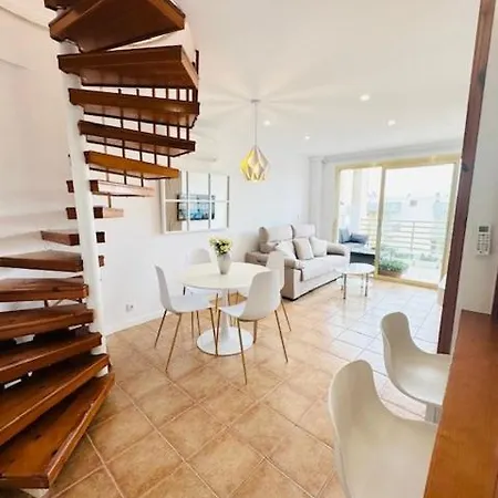 Prime Location Penthouse With Stunning Sea Views