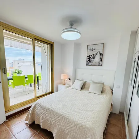 Prime Location Penthouse With Stunning Sea Views