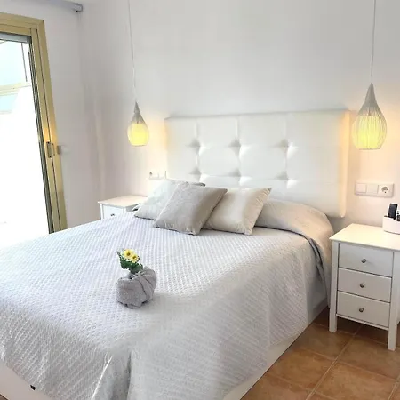 Prime Location Penthouse With Stunning Sea Views Apartment *
