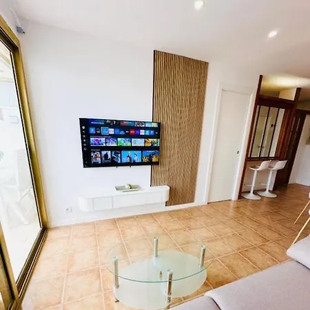Prime Location Penthouse With Stunning Sea Views