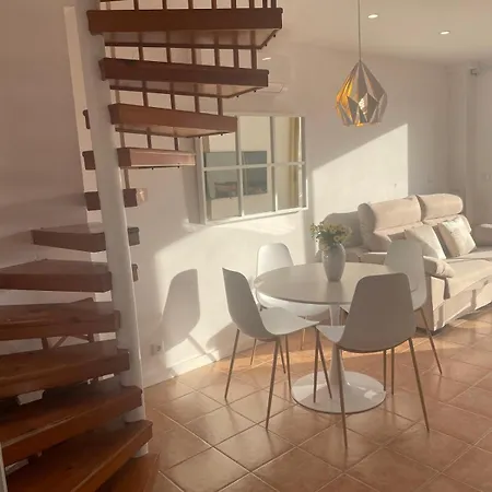 Apartment Prime Location Penthouse With Stunning Sea Views *