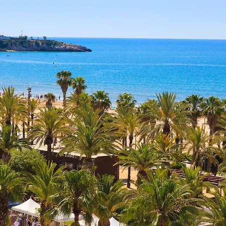 Prime Location Penthouse With Stunning Sea Views *