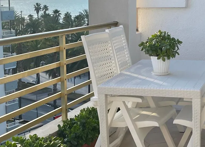 Prime Location Penthouse With Stunning Sea Views