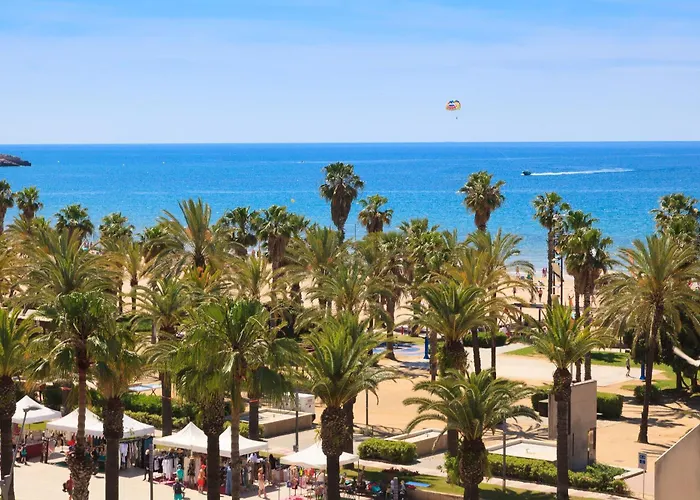 Prime Location Penthouse With Stunning Sea Views *