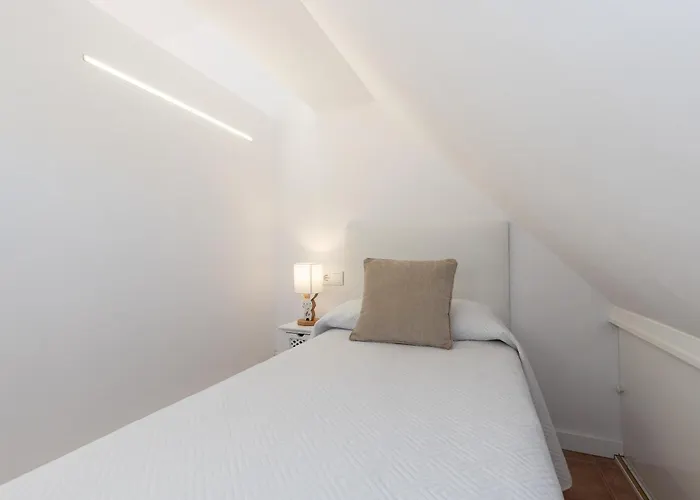 アパート Prime Location Penthouse With Stunning Sea Views サロウ