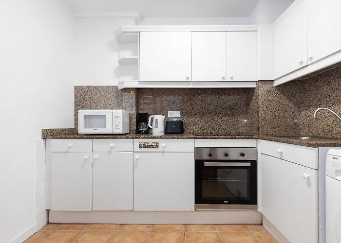 Prime Location Penthouse With Stunning Sea Views アパート *