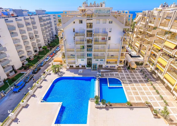 Prime Location Penthouse With Stunning Sea Views